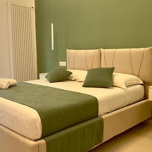 Camera standard con letto king size